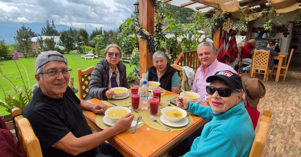 2. Turismo seguro y sin estrés: cómo elegir una agencia de viajes para adultos mayores